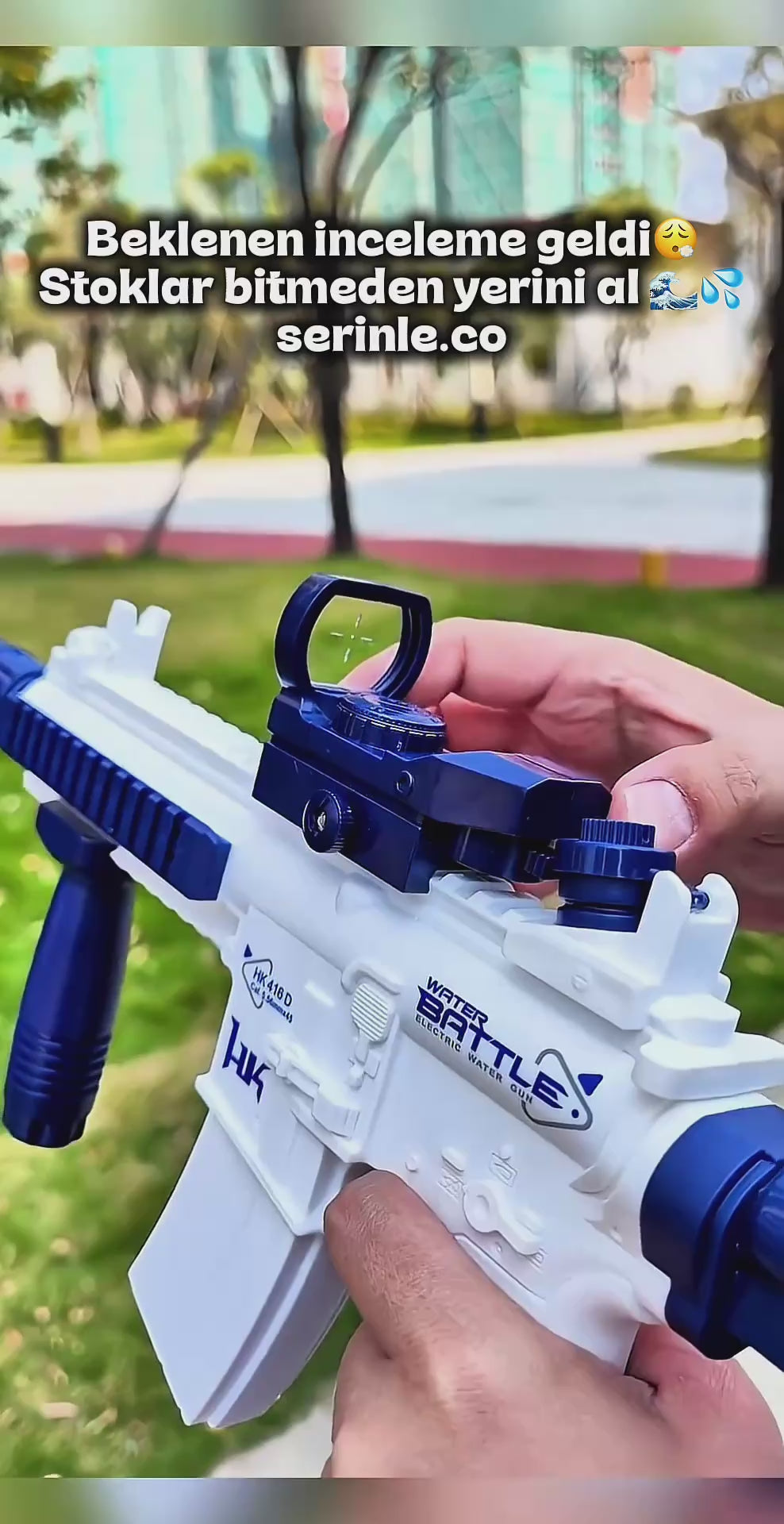 M4 Battle | Mavi-Beyaz Su Tabancası – Otomatik Basınçlı Güçlü Su Atışı